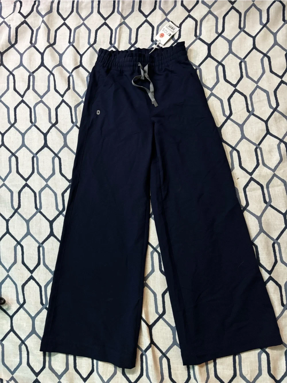 Figs Women Isabel Ruched Wide-Leg Scrub Pant in Navy Size XS NWT